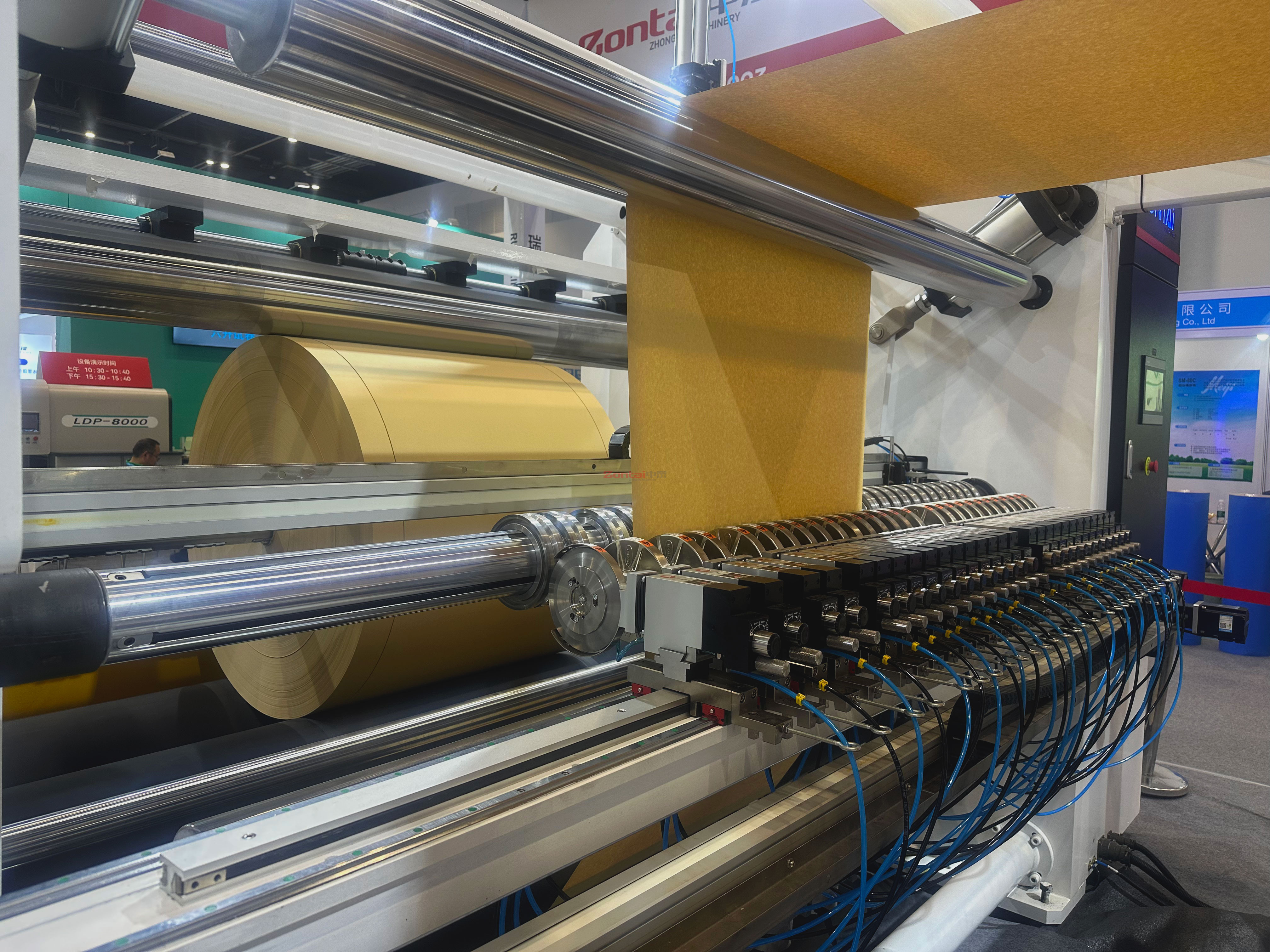 ZTM-F Jumbo Paper Roll Slitting Rewinding Machine 1600-3000mm