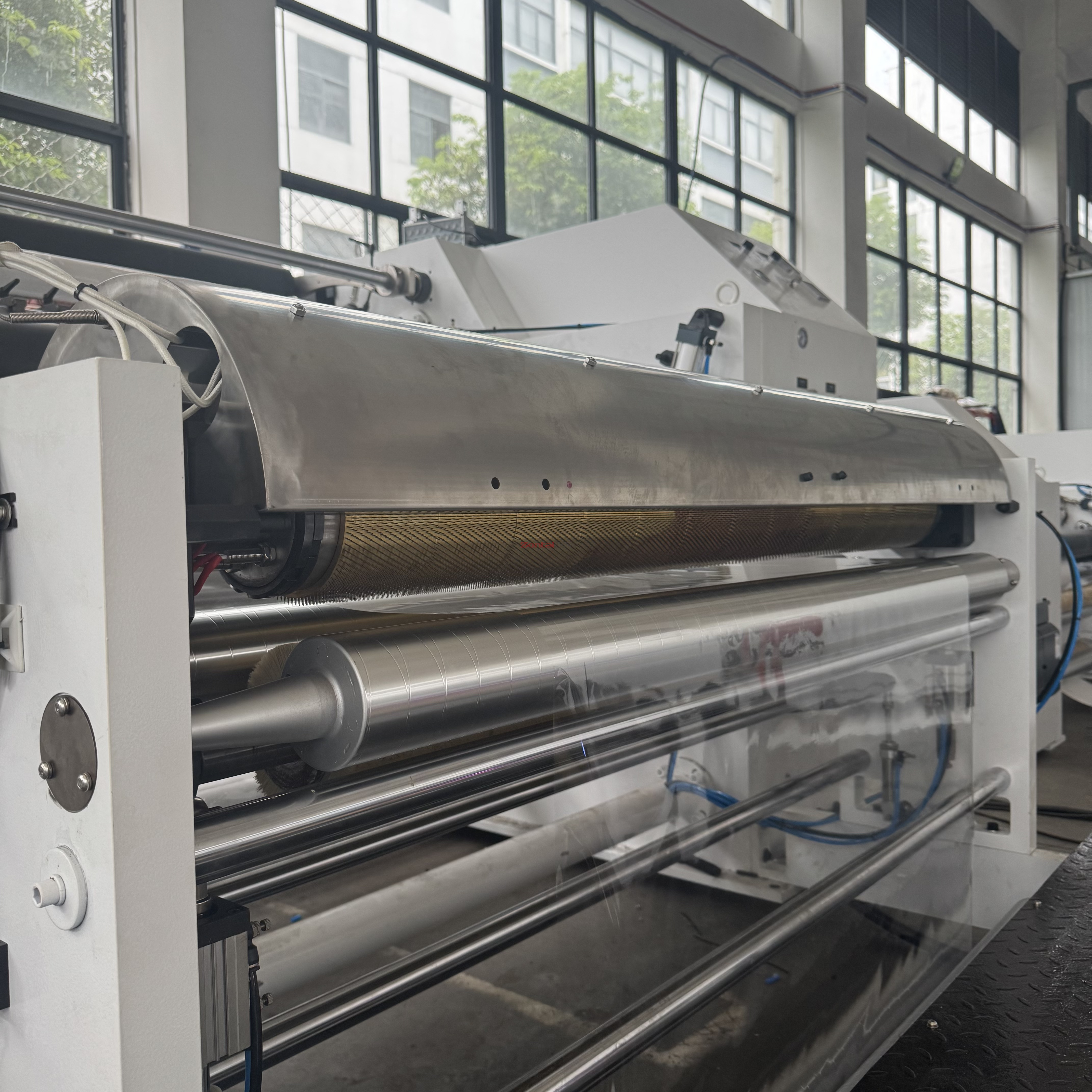 Zontai Heat Perforation Horizontal Automatic Computer-Controlled Cutting Machine